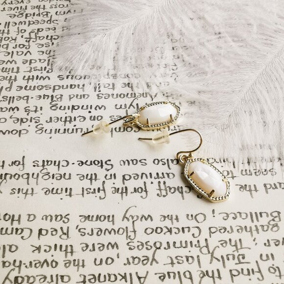 Kendra Scott Lee Ivory Pearl Gold Drop Earrings - Picture 4 of 4